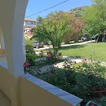 Santa Maria בית הארחה