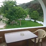 Santa Maria בית הארחה